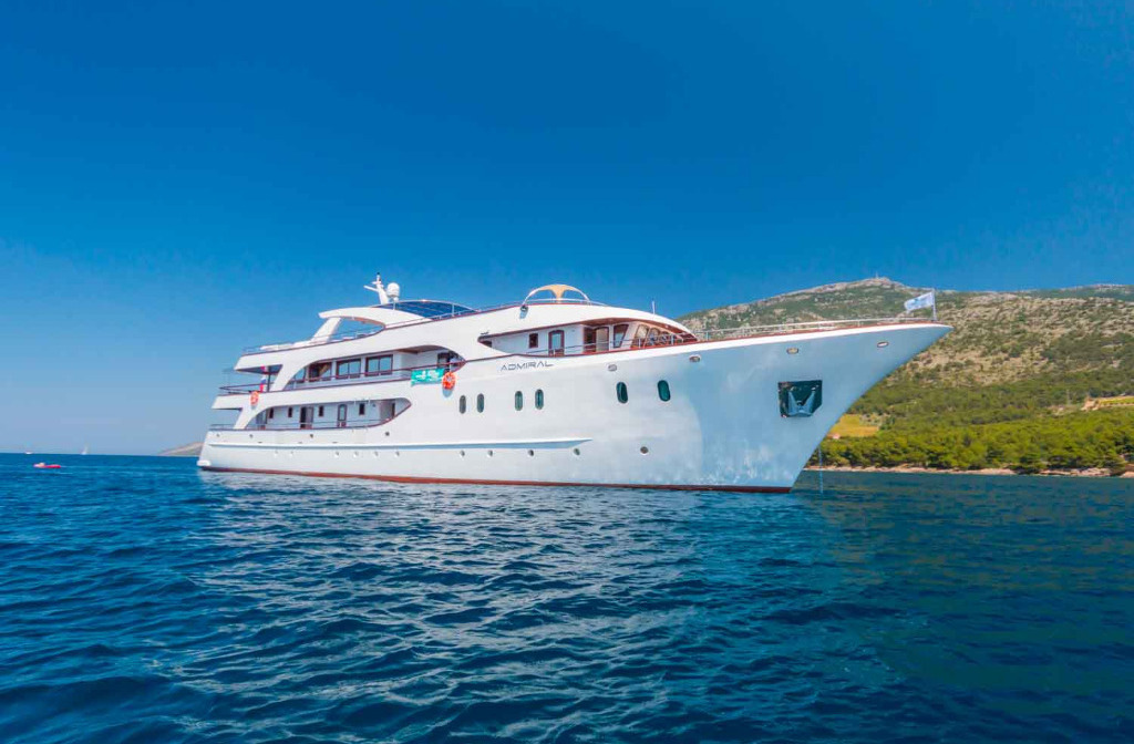 Schiff Kroatien Admiral Aussenansicht