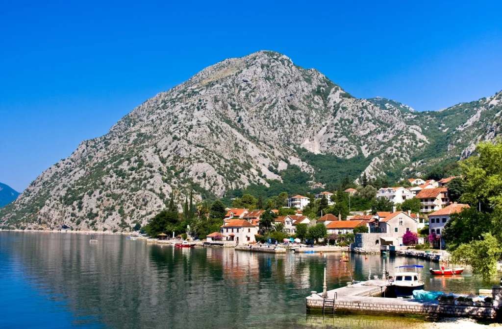 Montenegro Reiseziel Orahovac
