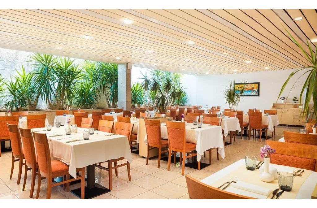 Aminess Marko Polo Maradiso Hotel Korcula Restaurant Tisch Bild