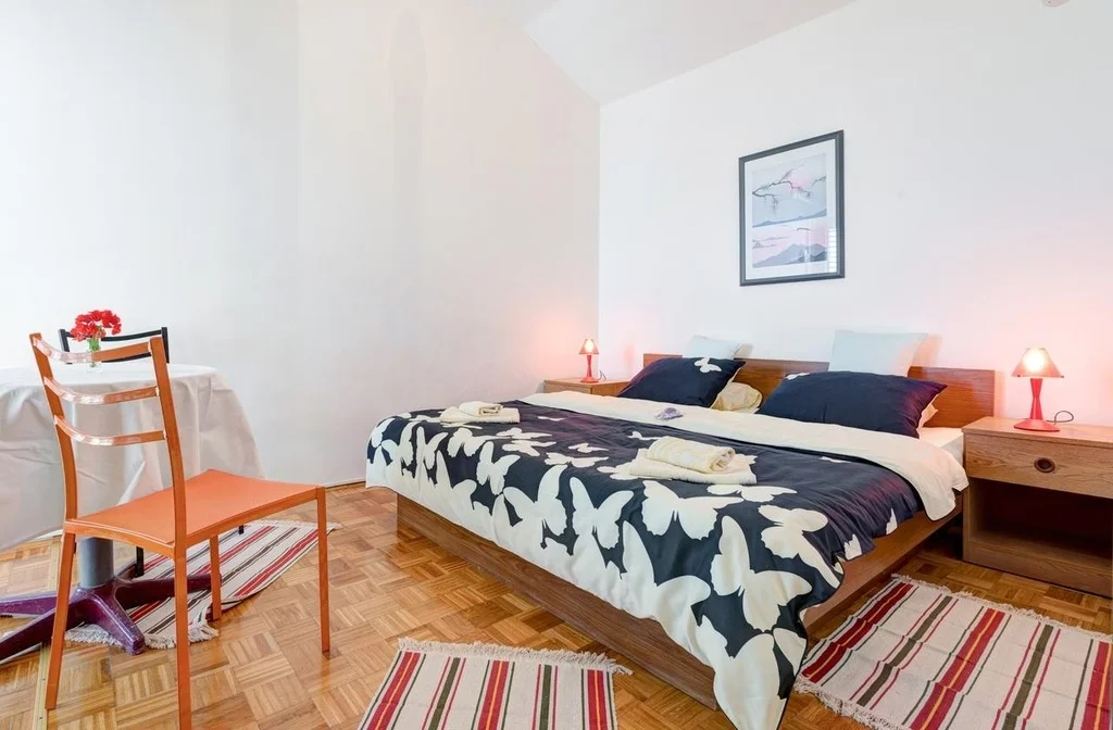 Kroatien Appartements Lokva Rogoznica Schlafzimmer