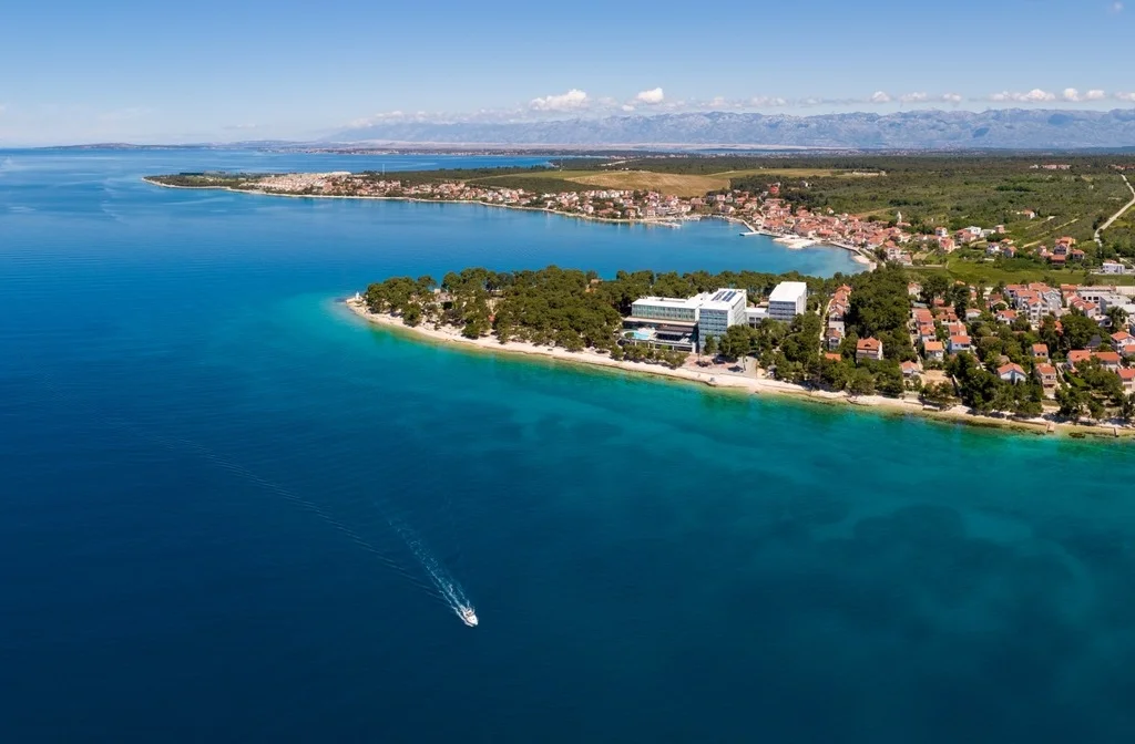 Norddalmatien Petrcane Hotel Pinija Aussenansicht