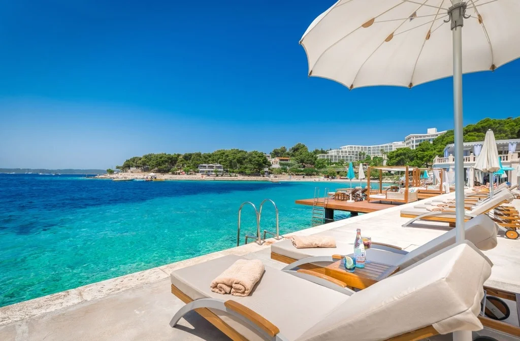 Mitteldalmatien Insel Hvar Amfora Grand Beach Resort Beach Club Hvar