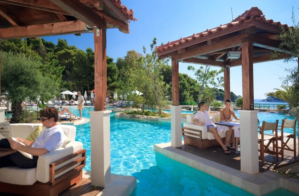 Mitteldalmatien Insel Hvar Amfora Grand Beach Resort Pool