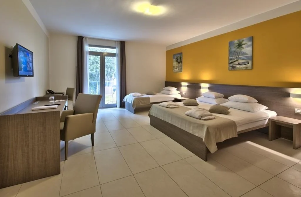 Biograd Na Moru Crvena Luka Hotel And Resort Dreibettzimmer