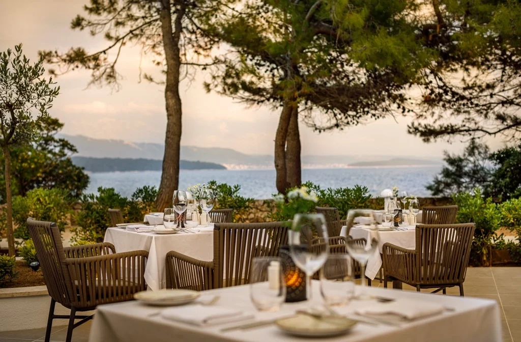 Kvarner Insel Rab Valamar Hotel Carolina Und Villas Restaurant Aussen