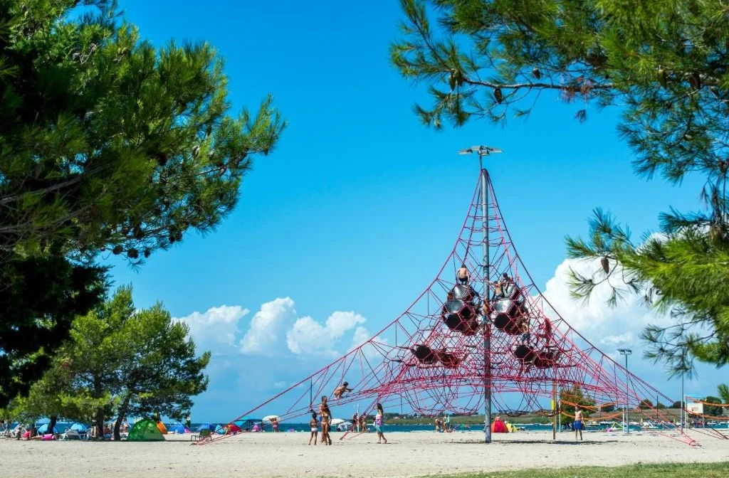 Ferienanlage Zaton Strand Kletterplatz