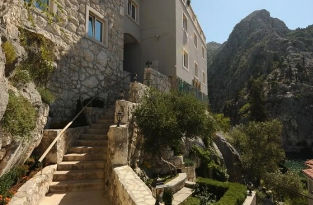 Omis Hotel Villa Dvor Aussenansicht