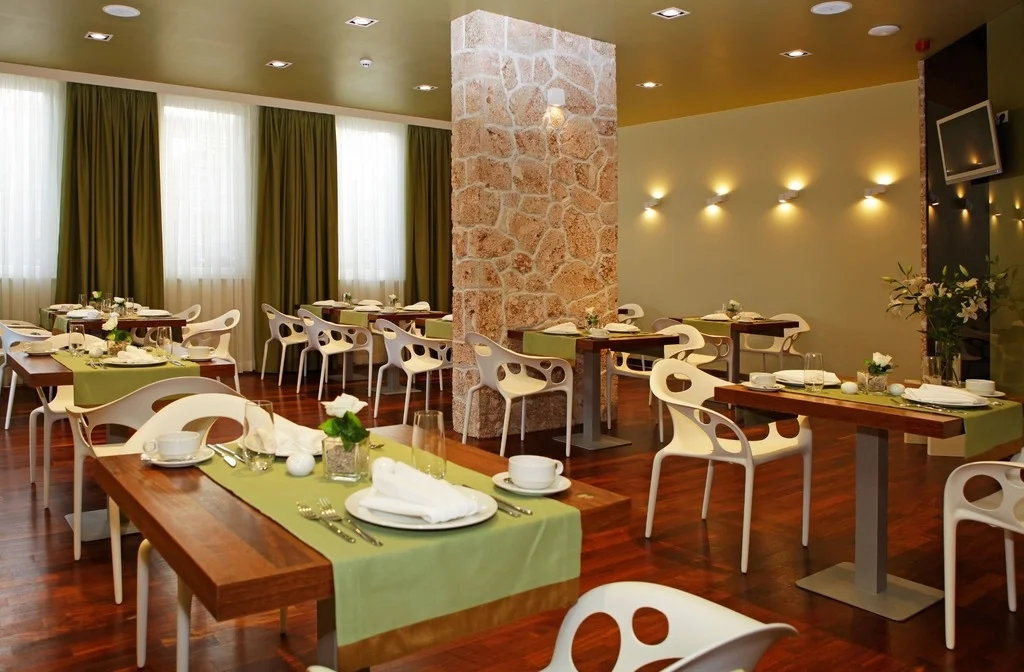 Mitteldalmatien Insel Brac Bol Hotel Bol Restaurant Drinnen