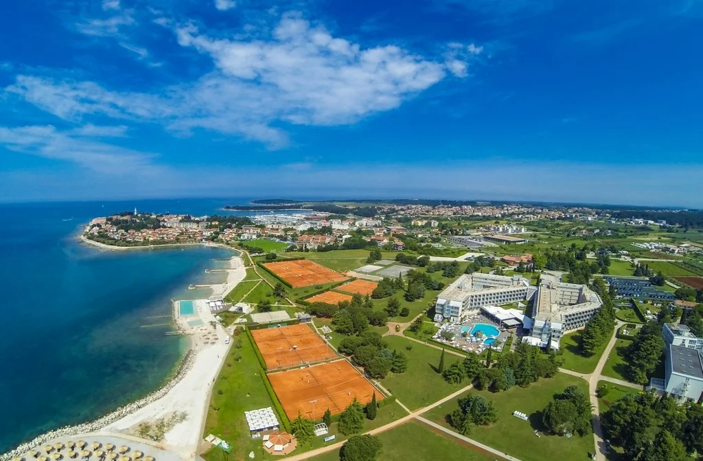 Istrien Novigrad Aminess Hotel Maestral Aussenansicht