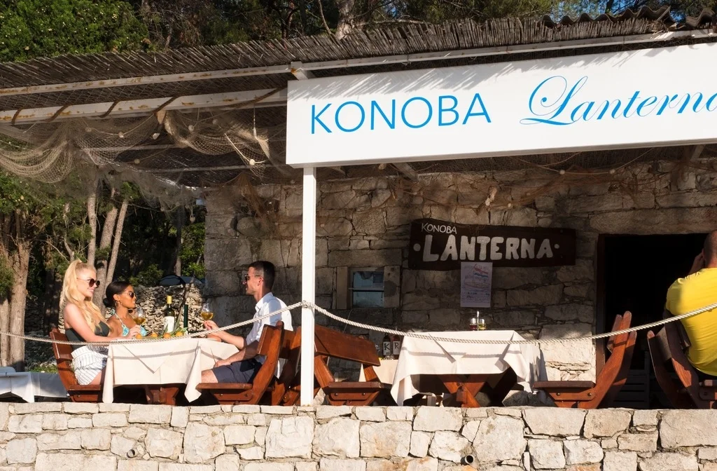 Sueddalmatien Korcula Aminess Residence Port9 Restaurant Aussen