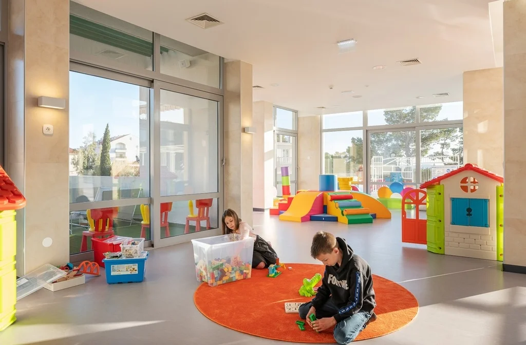 Mitteldalmatien Makarska Hotel Valamar Meteor Kinderspielzimmer