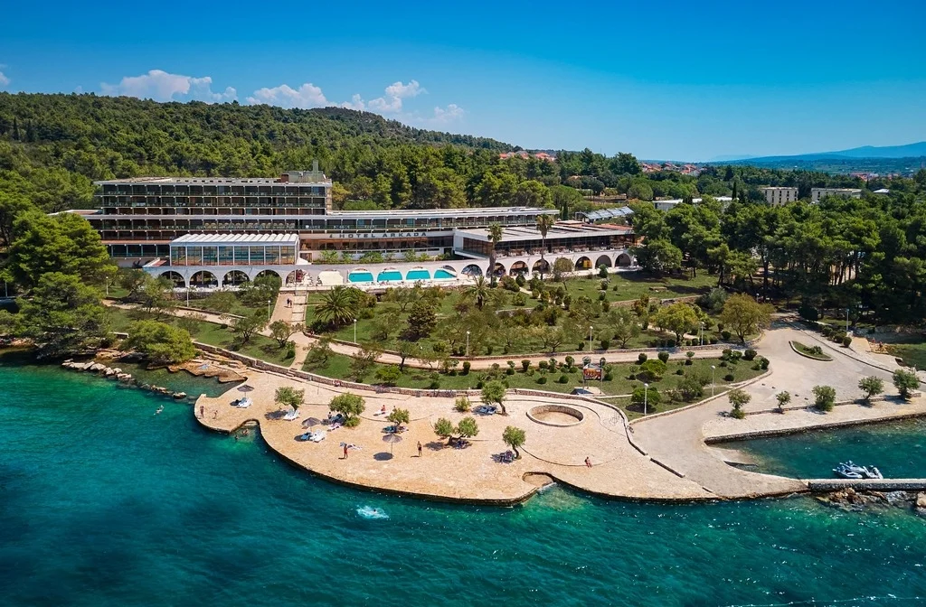 Kroatienhoteldalmatiensplitvalamararkadasunnyhotel