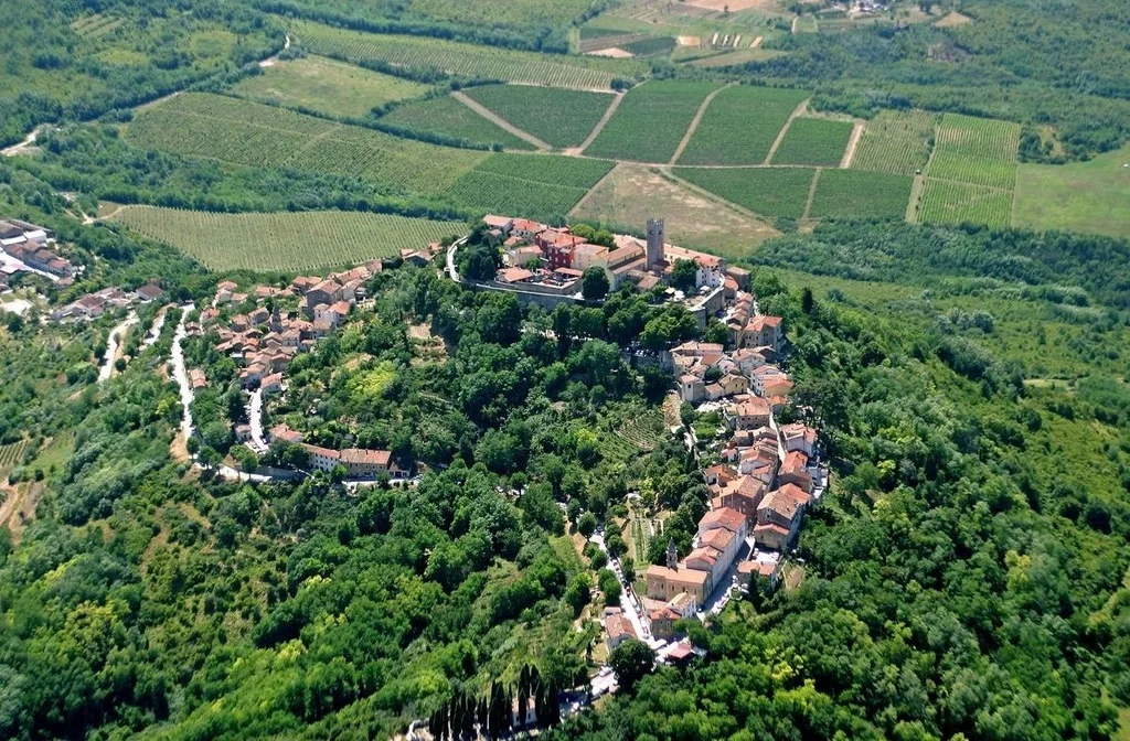 Kastel Motovun Stadt