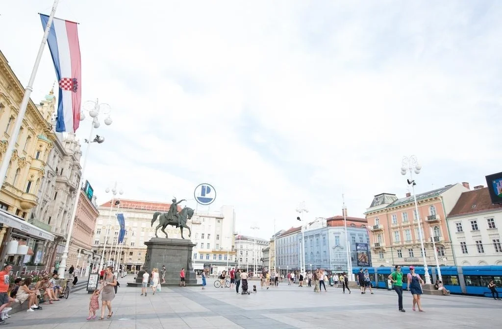 Kroatien Zagreb Trg Bana Jelacica