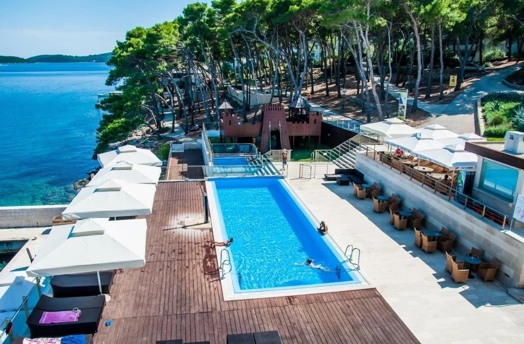 Norddalmatien Insel Dugi Otok Hotel Maxim Pool