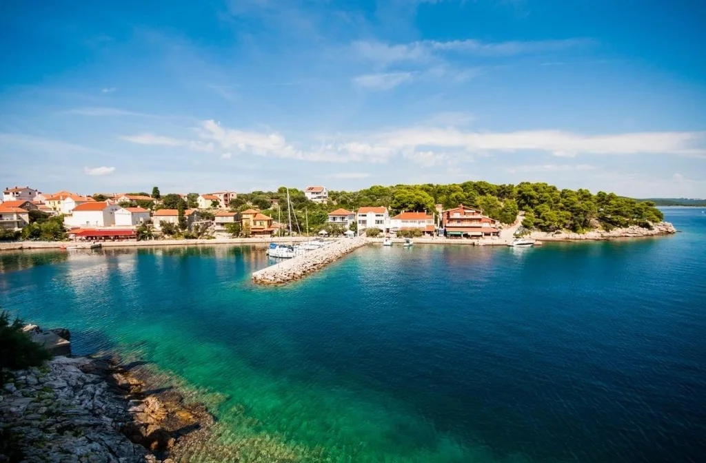 Norddalmatien Insel Dugi Otok Hotel Maxim Ortschaft