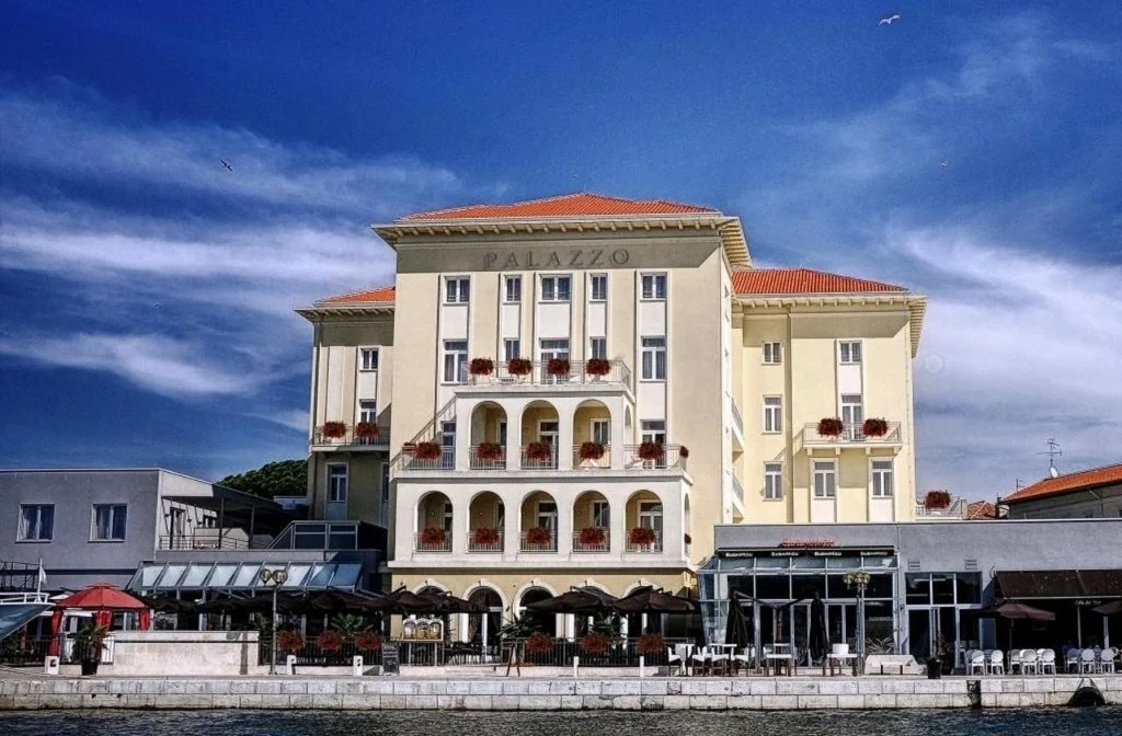 Porec Hotel Grand Hotel Palazzo Aussenansicht