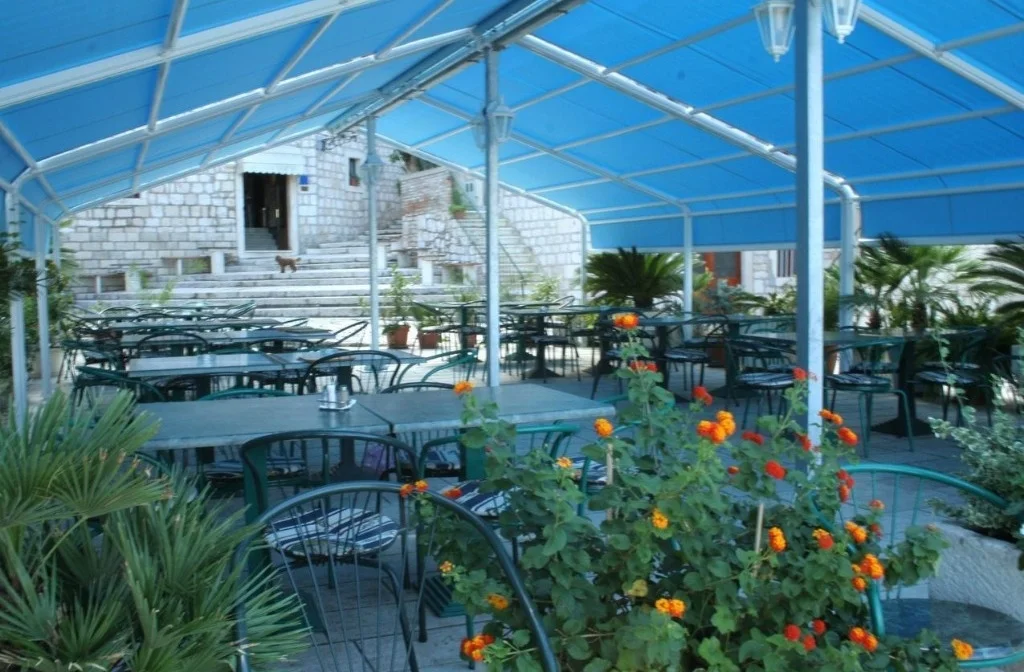 Vis Pansion Dionis Terrasse Restaurant