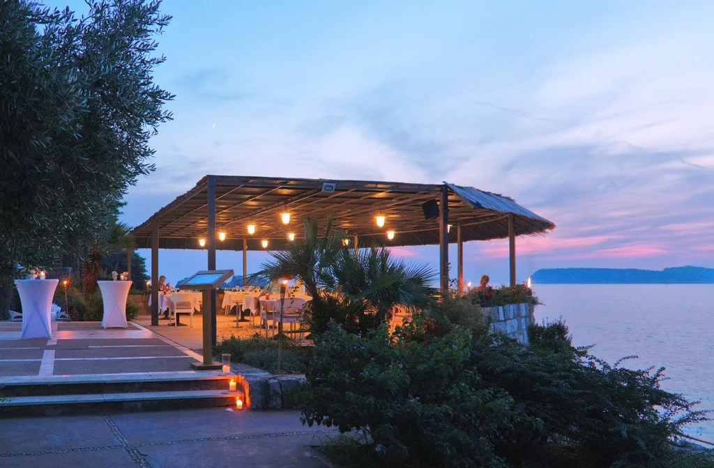 Splendid Hotel Outdoordinning Sunset Seaview Lapadbay