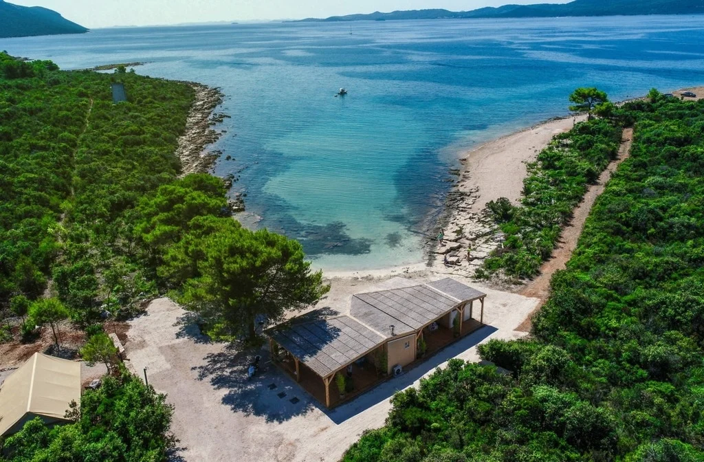 Camping Ugljan Resort Mobilehomes Strand Von Oben Croaticum