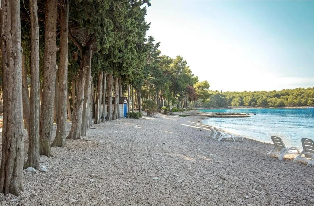 Kroatien Dalmatien Insel Brac Supetar Labranda Velaris Resort Strand