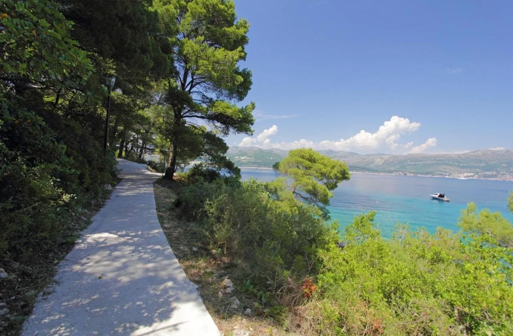 Kroatien Dubrovnik Insel Kolocep Hotel Kalamota Beach House Spazierweg