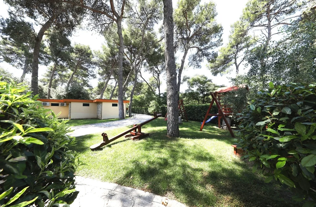 Kroatien Unterkunft Norddalmatien Medierranean Village San Antonio Biograd Na Moru Spielplatz