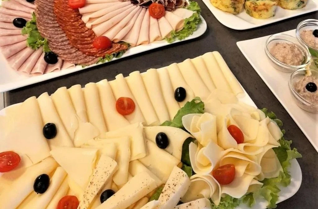 Kroatien Kvarnerbucht Crivkenica Heritage Hotel Stypia Buffet