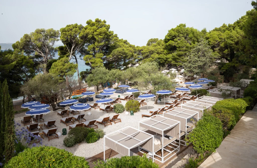 Bluesun Hotel Marina Brela Strand Wald