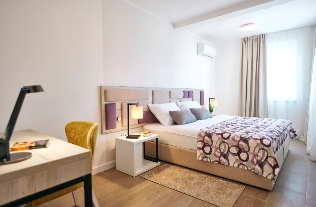 Aparthotel Arancini Residence Vodice Apartment Mit Zwei Schlafzimmer Und Balkon Meerseite Bett