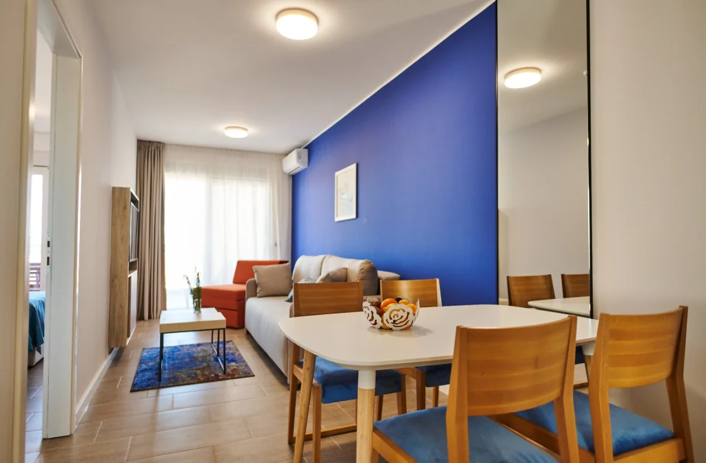 Aparthotel Arancini Residence Apartment Mit Ein Schlafzimmer Und Balkon Esstisch Sofa