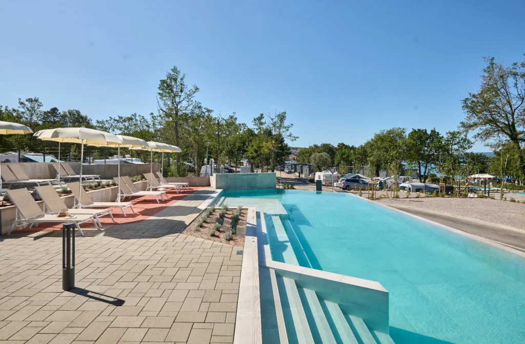 Aminess Style Glamping Villas Holiday Homes Atea Pool Liegestuhl