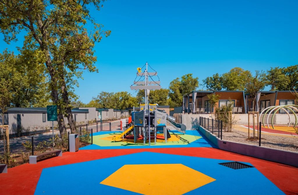 Aminess Style Glamping Villas Holiday Homes Atea Kinderspielsplatz Haus