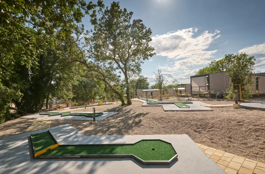 Aminess Style Glamping Villas Holiday Homes Atea Mini Golf Baum