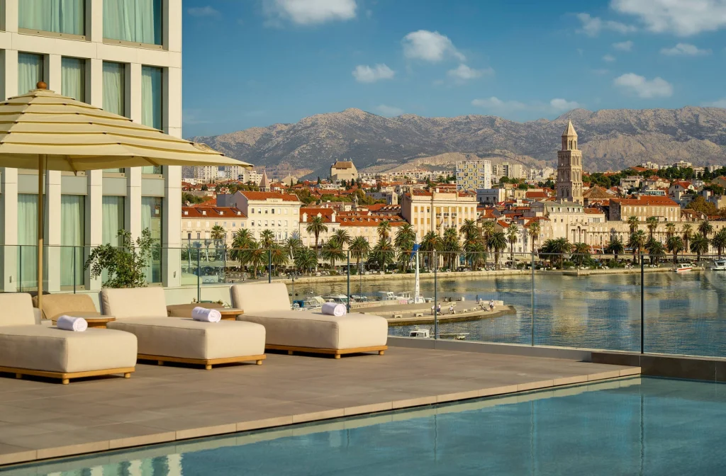 Hotel Ambasador Split Pool Statblick