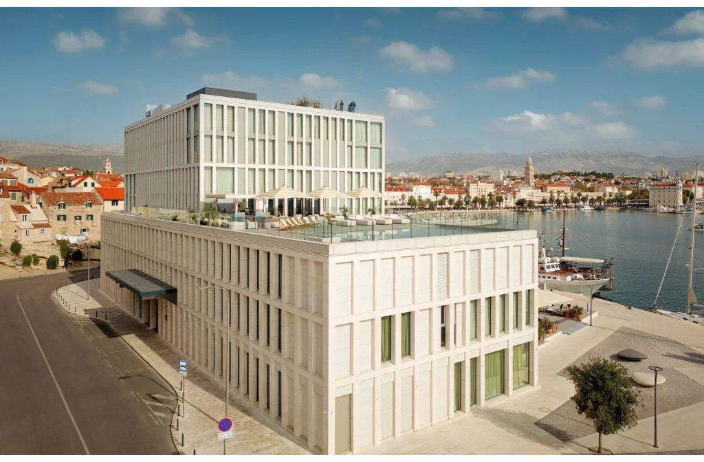 Hotel Ambasador Split Aussenansicht