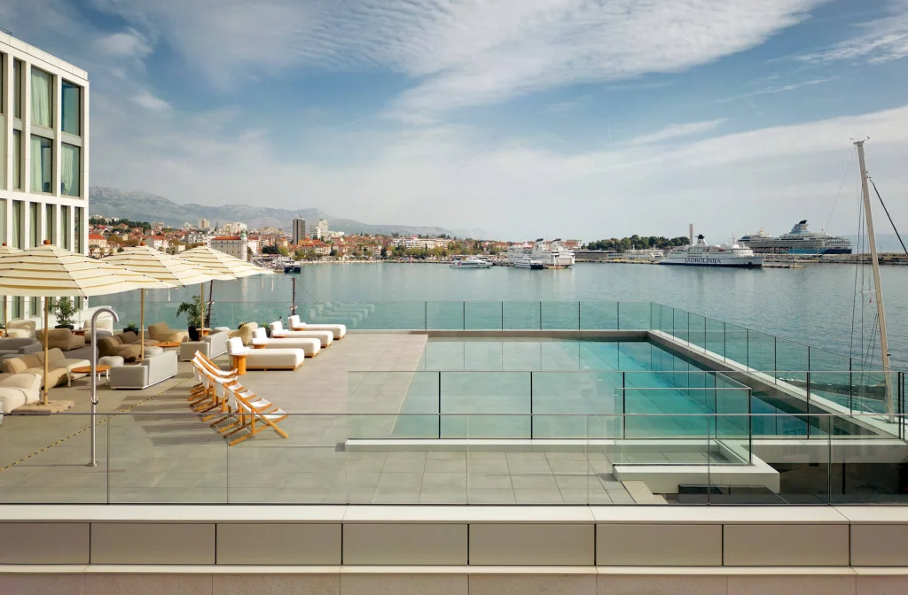 Hotel Ambasador Split Aussenpool