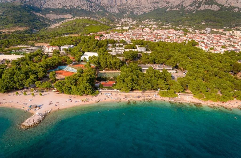 Makarska Sunny Resort Makarska Aussenansicht Strand