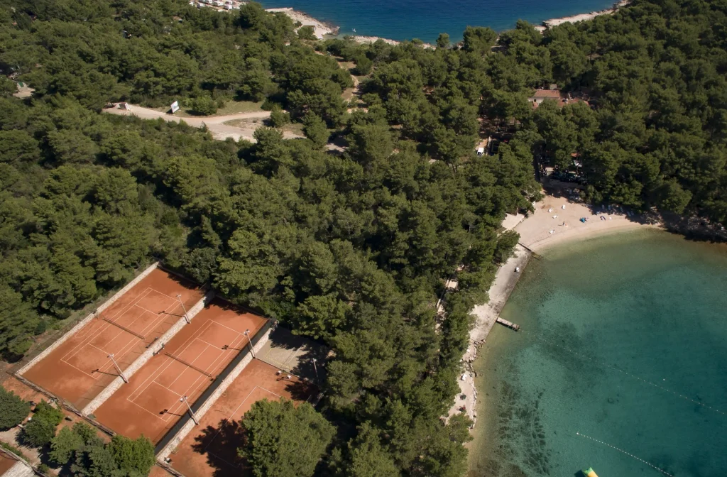 Labranda Senses Resort Vrboska Hvar Tennisplatz