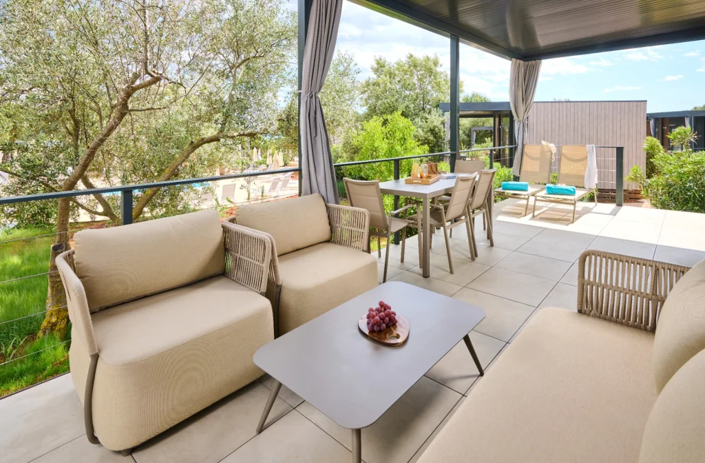 Aminess Planet Camping Sirena Holiday Homes Novigrad Premium Terasse Sofa