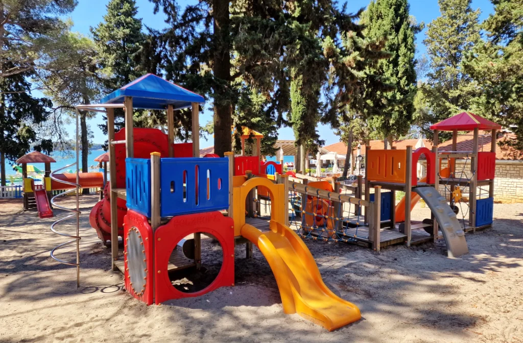 Aminess Planet Camping Sirena Holiday Homes Novigrad Spielplatz