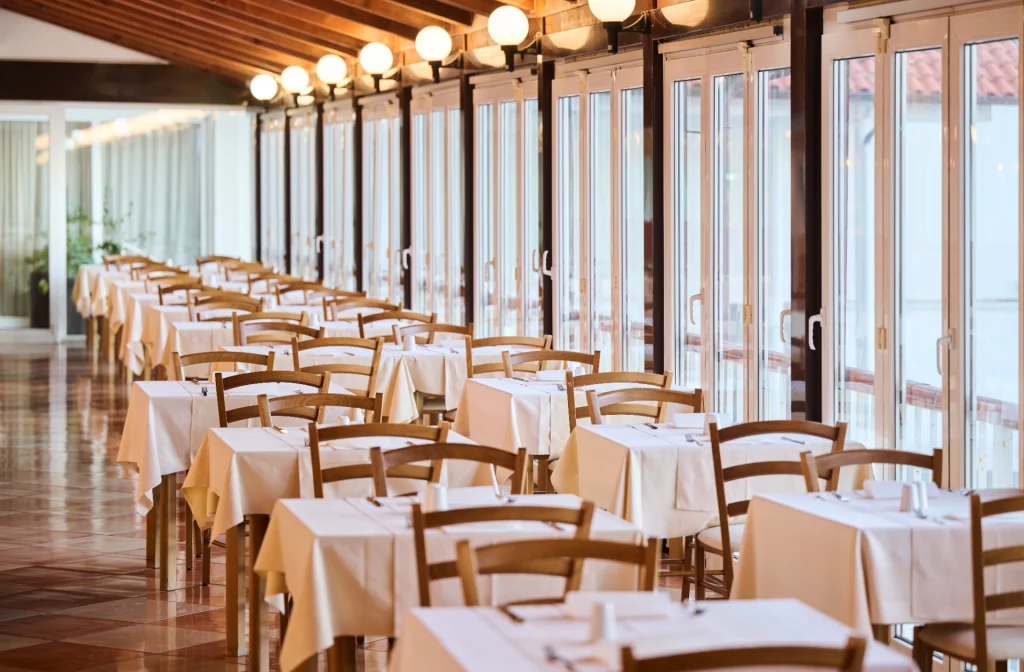 Mediteran Maradiso Hotel Aminess Crikvenica Buffet Restaurant Tisch Stuhl