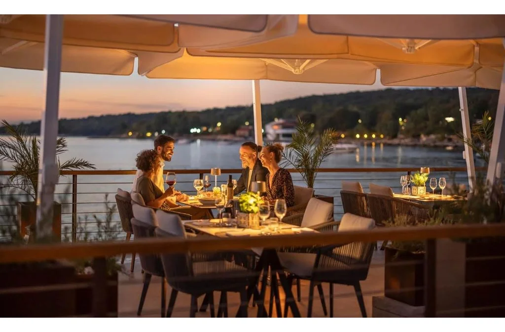 Aminess Younique Gaia Green Villas Restaurant Abend