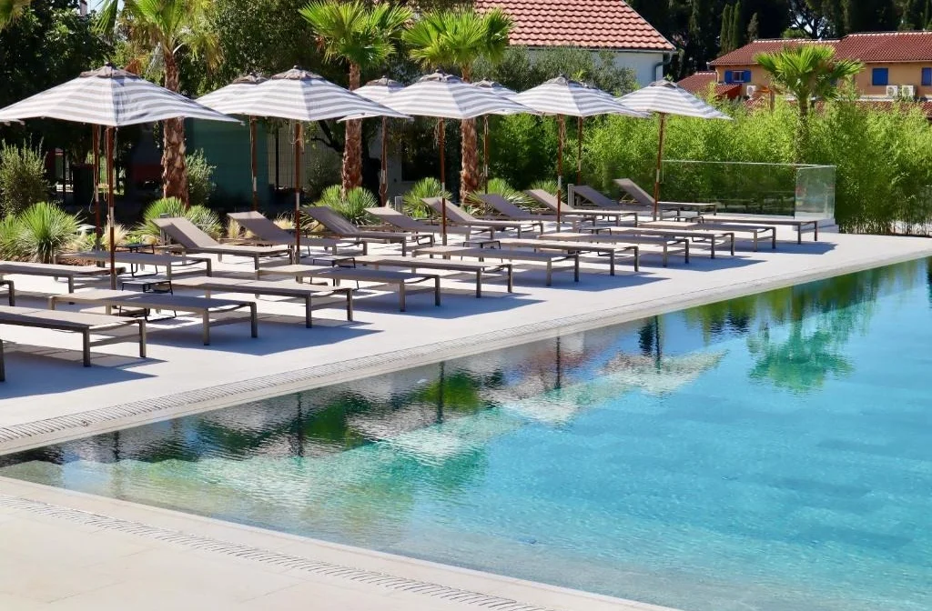 Molum Hotel Sveti Filip Jakov Aussenpool