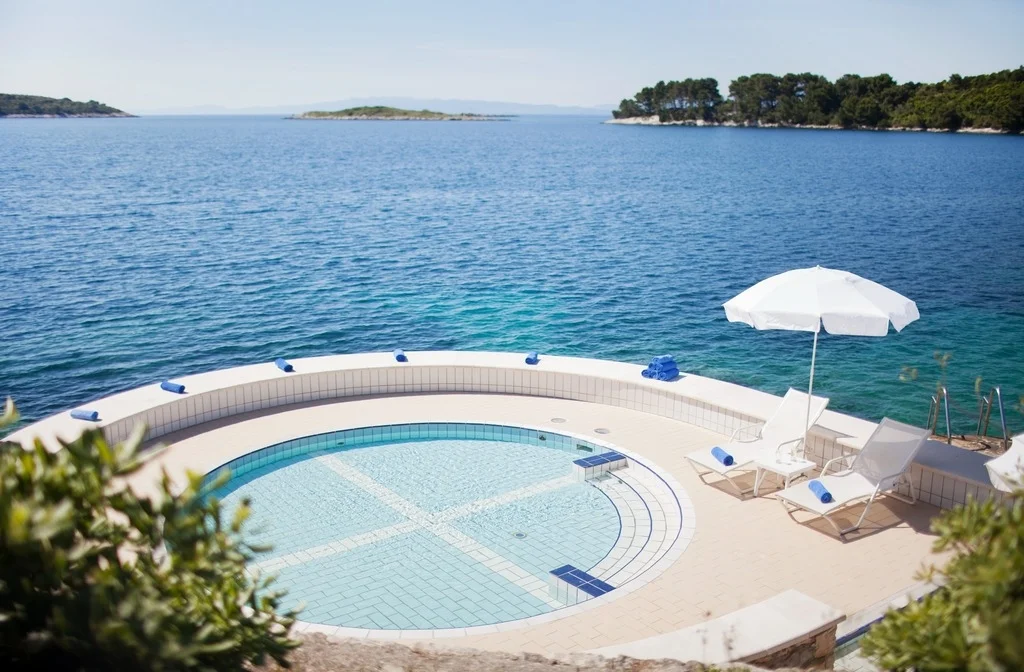 Sueddalmatien Insel Mljet Hotel Odisej Pool