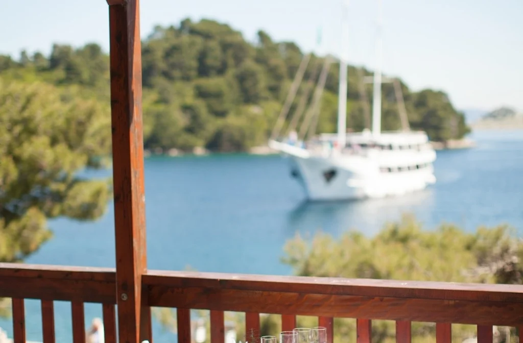 Sueddalmatien Insel Mljet Hotel Odisej Restaurant