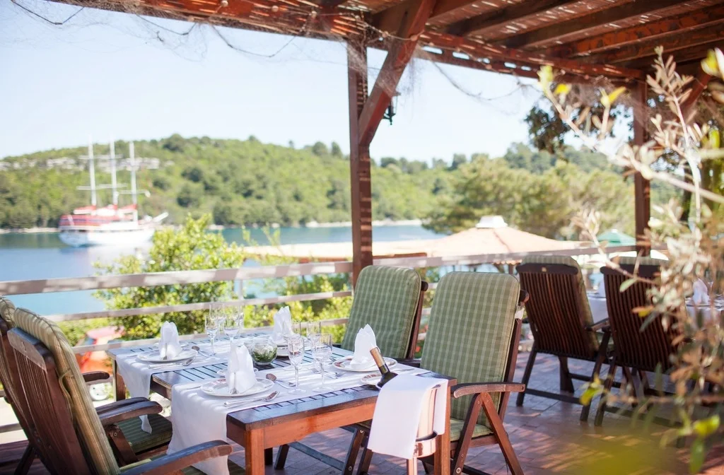 Sueddalmatien Insel Mljet Hotel Odisej Restaurant