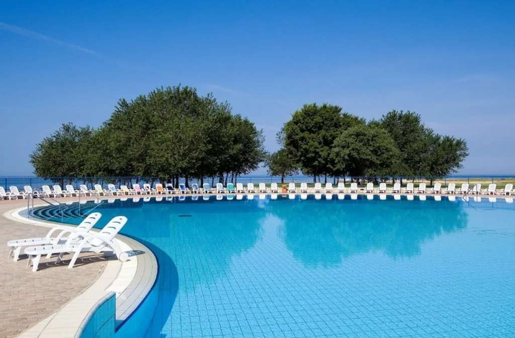 Kroatien Ferienanlage Umag Istrien Appartements Sol Katoro Pool