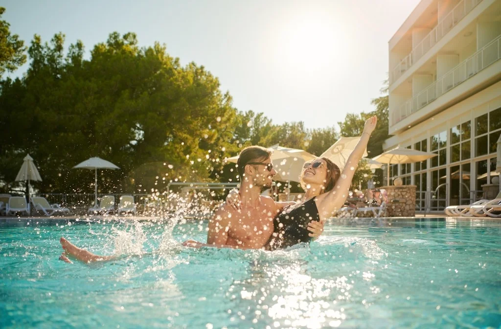 Kroatien Dalmatien Insel Brac Bol Bluesun Hotel Borak Pool Fun