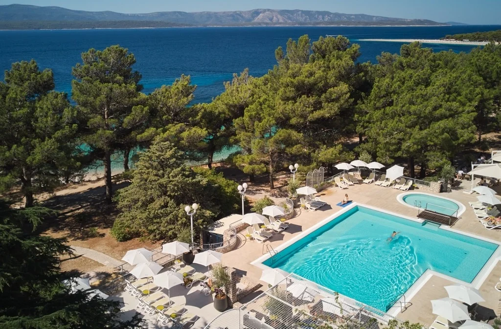 Kroatien Dalmatien Insel Brac Bol Bluesun Hotel Borak Pool